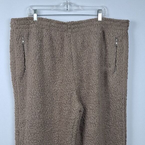 Skims ladies Teddy lounge pants NWT - Picture 2 of 10